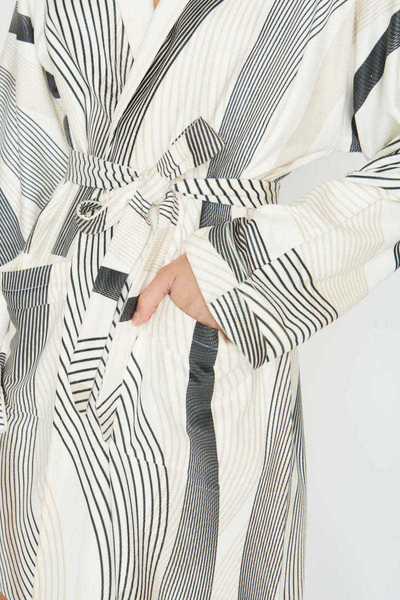 Wrap Up By VP Queen Of Flow Short Robe