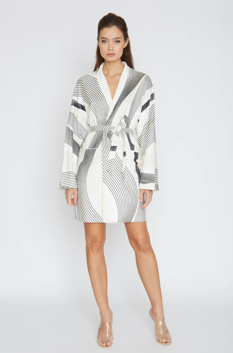 Wrap Up By VP Queen Of Flow Short Robe