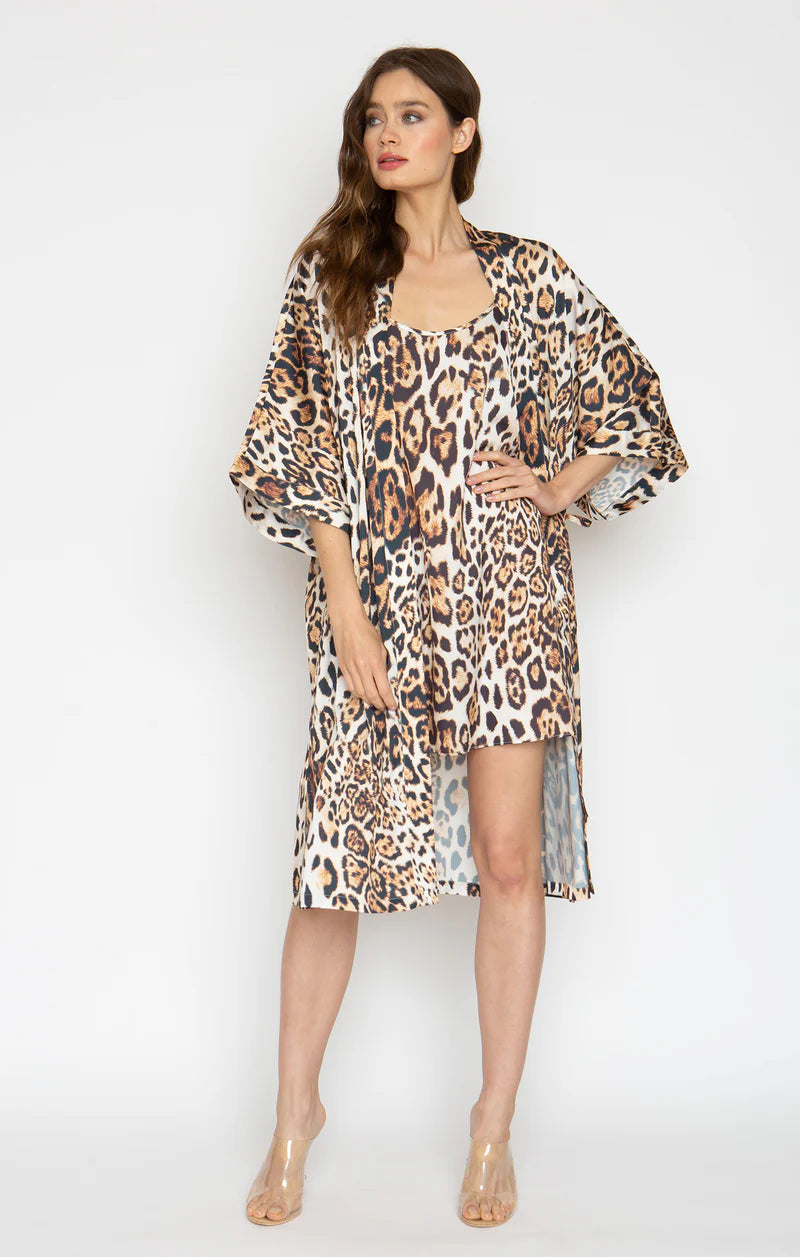 Wrap Up By VP Donatella Leopard Short Chemise