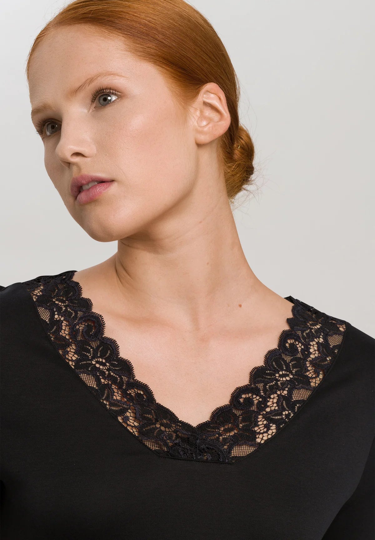 Hanro Moments Short Sleeve Lace Trim Cotton Nightgown